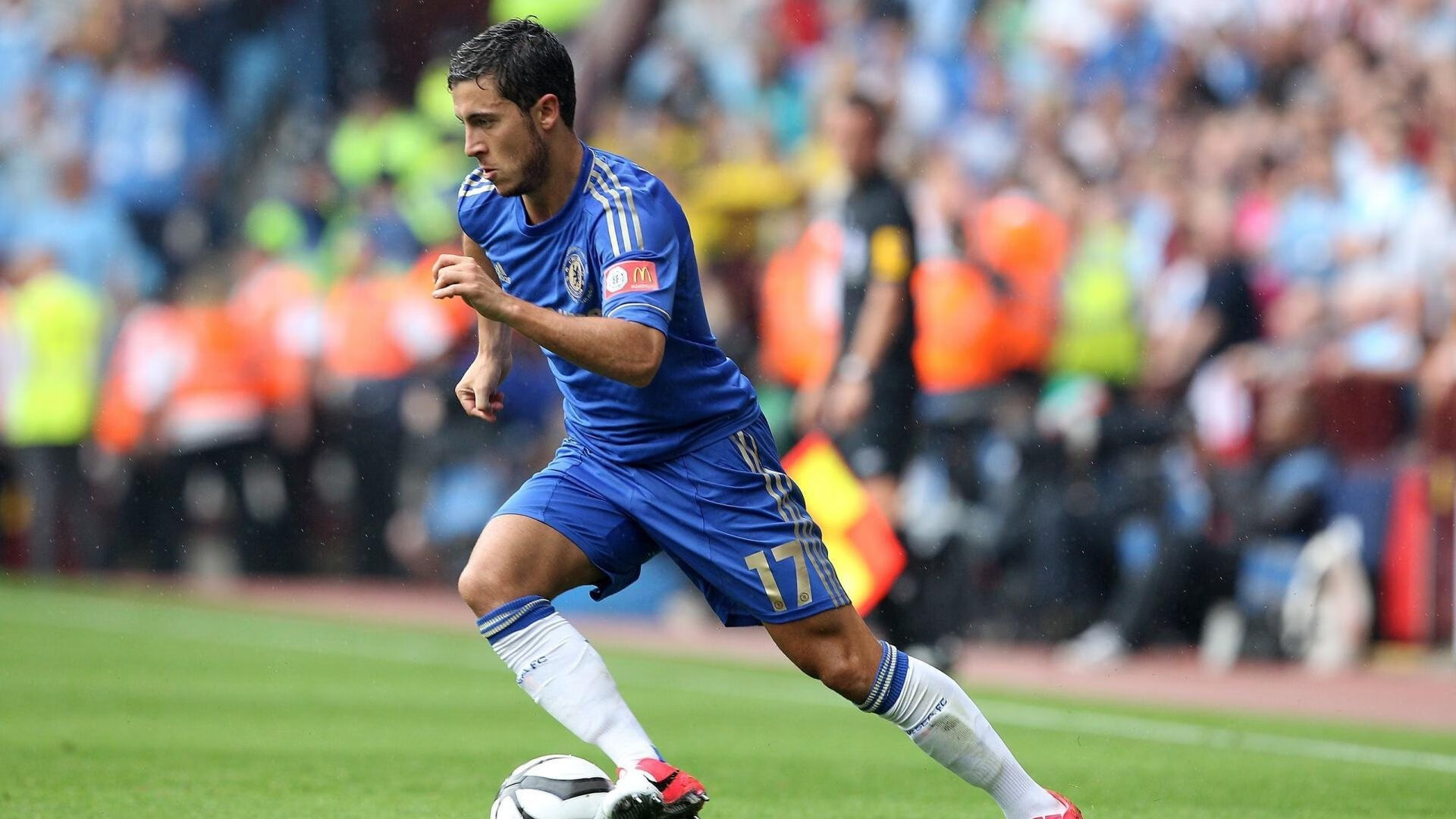 环境保护：赛事使用绿色环保材料引领新风尚，绿色环保齐参与